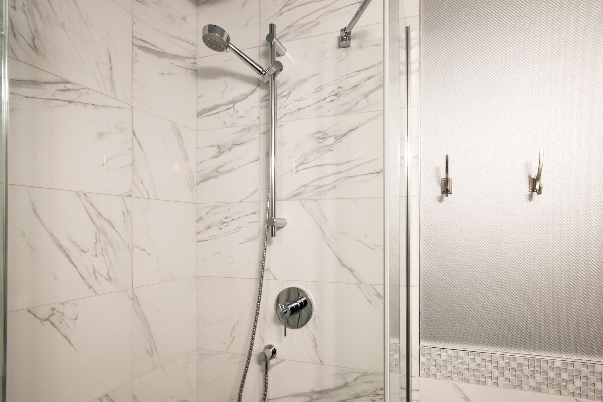 Le Chabrol Hotel & Suites Montréal Esterno foto