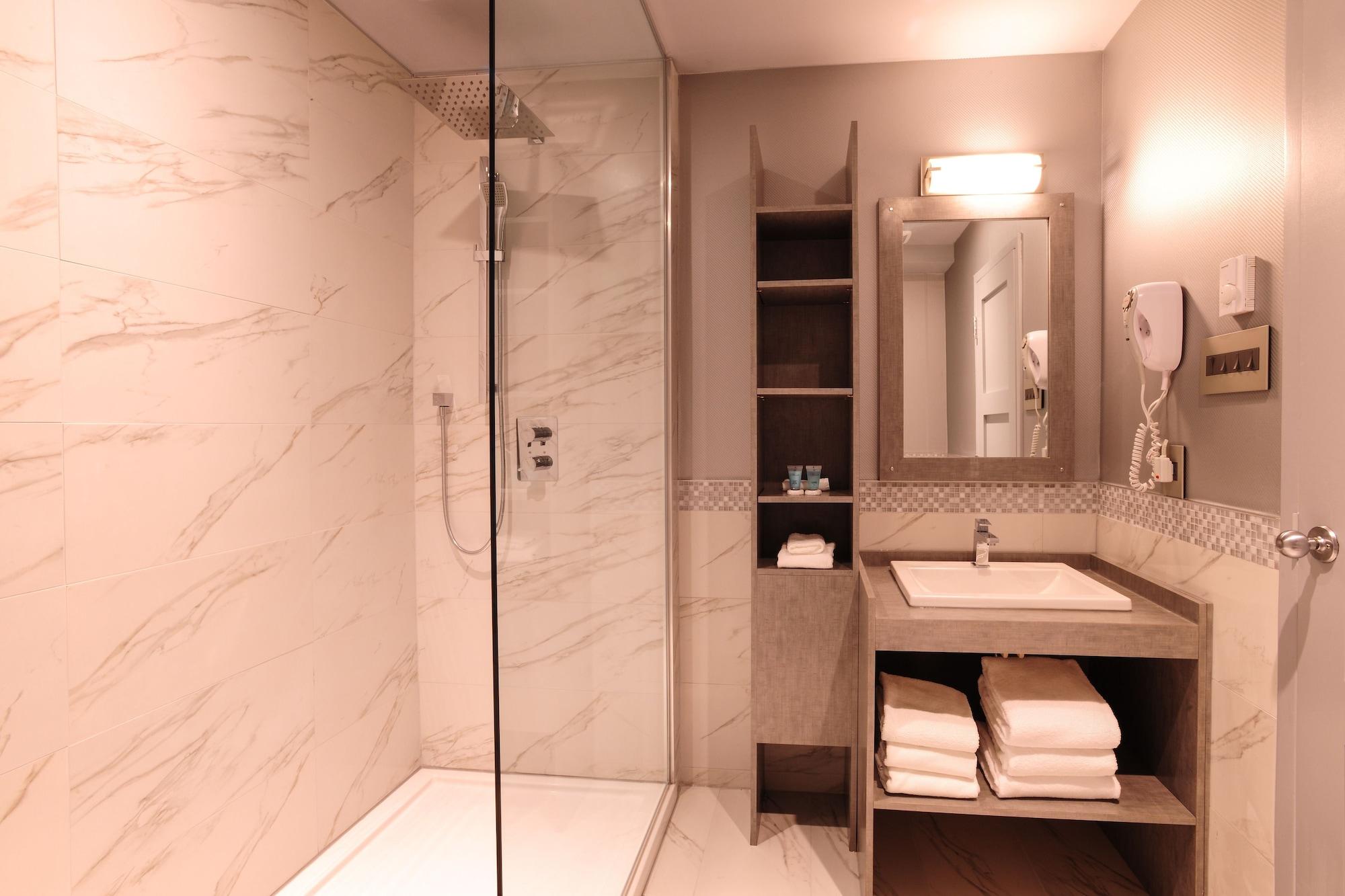 Le Chabrol Hotel & Suites Montréal Esterno foto
