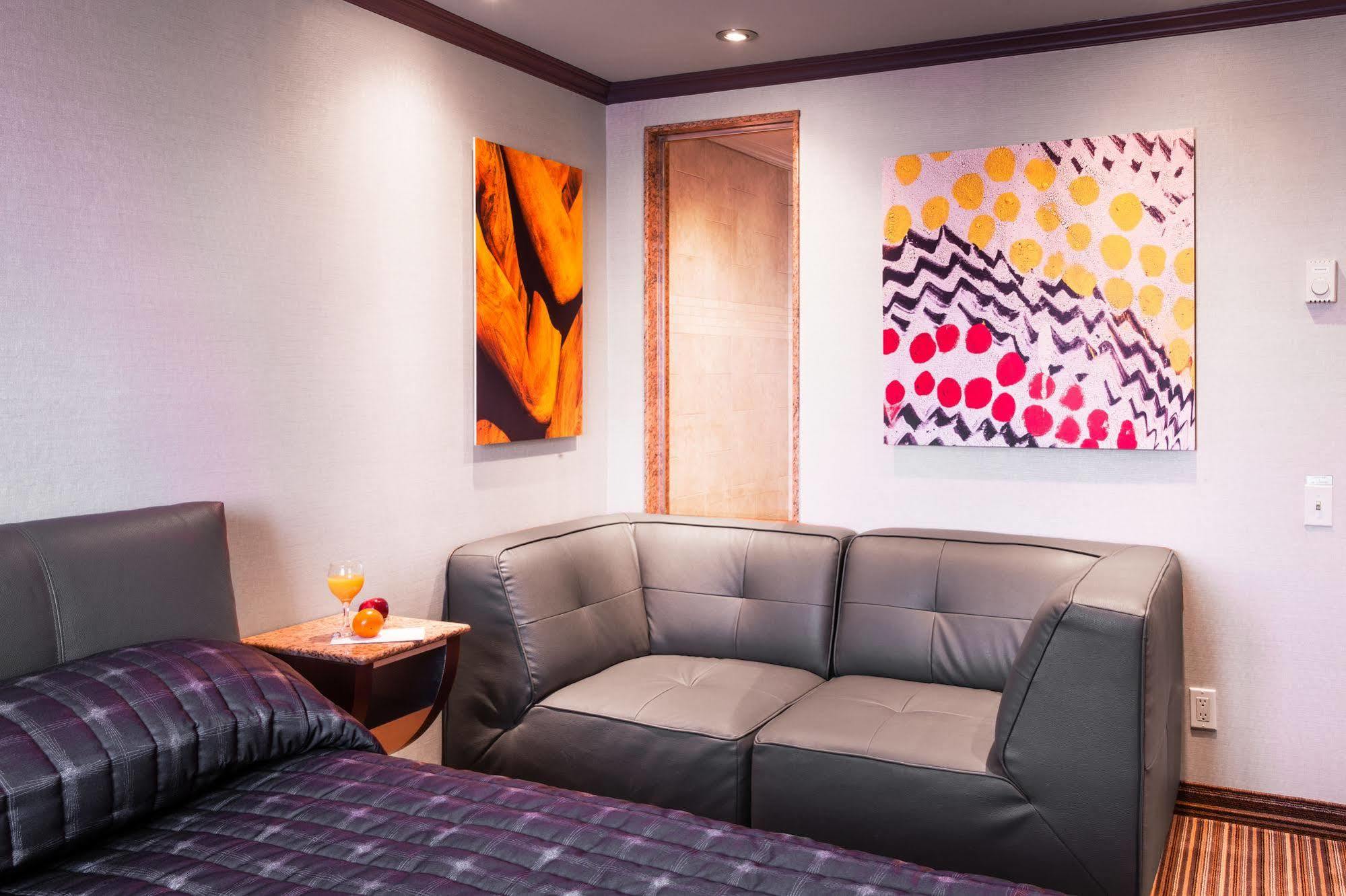 Le Chabrol Hotel & Suites Montréal Esterno foto