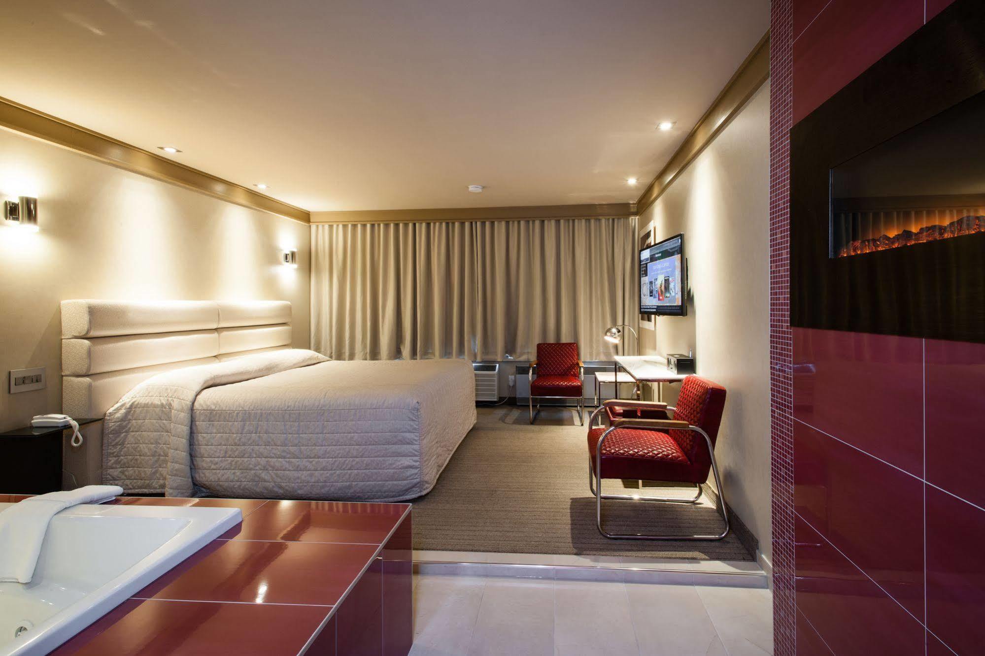 Le Chabrol Hotel & Suites Montréal Esterno foto