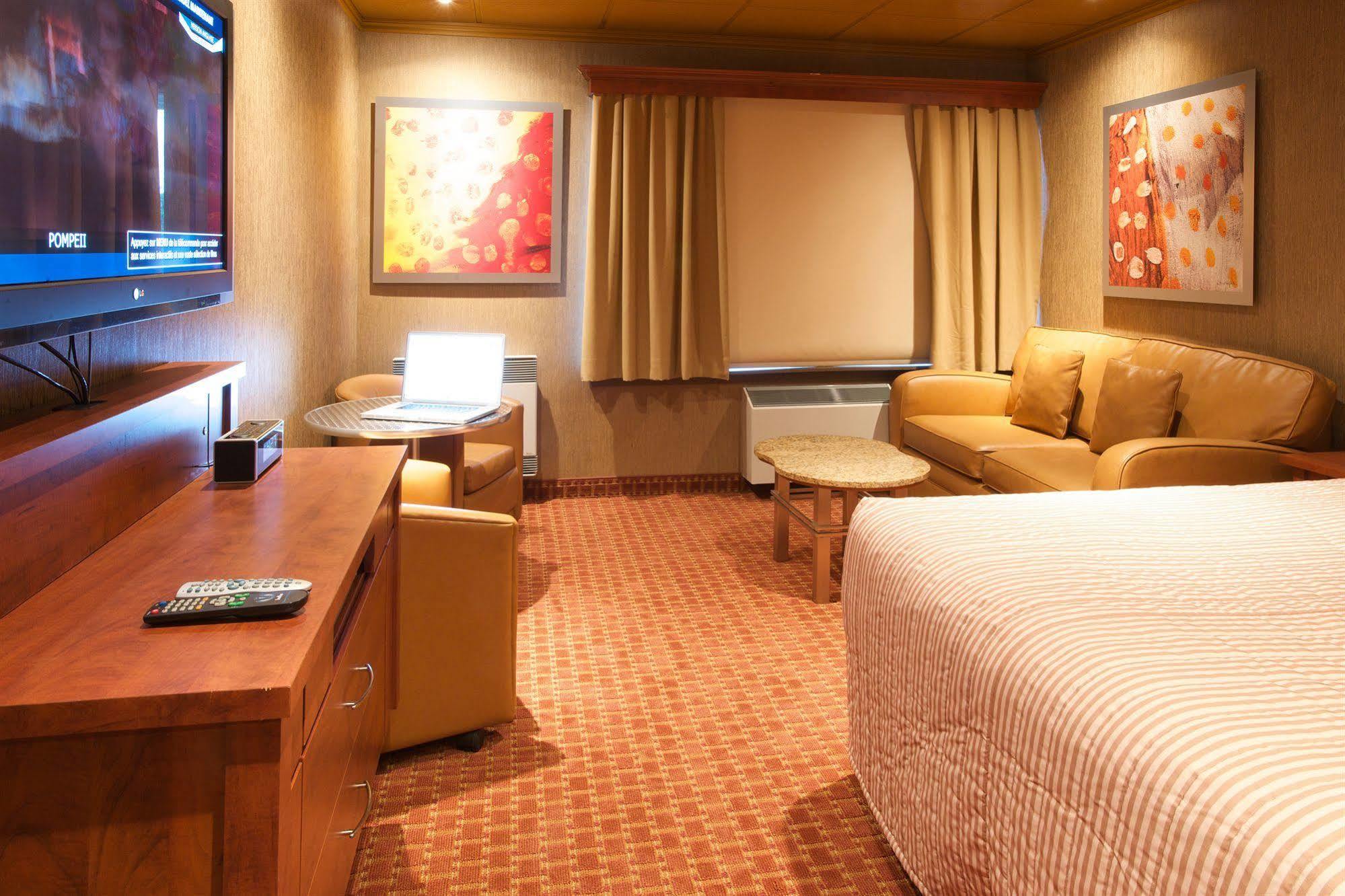 Le Chabrol Hotel & Suites Montréal Esterno foto